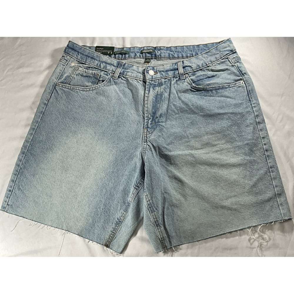 Wild Fable Easy Rigid Mid Rise Light Wash Denim Shorts Women's Size 17